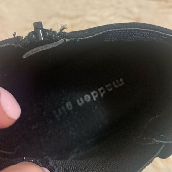 Madden Girl Black Suede Sneakers size 8 - Picture 5 of 9